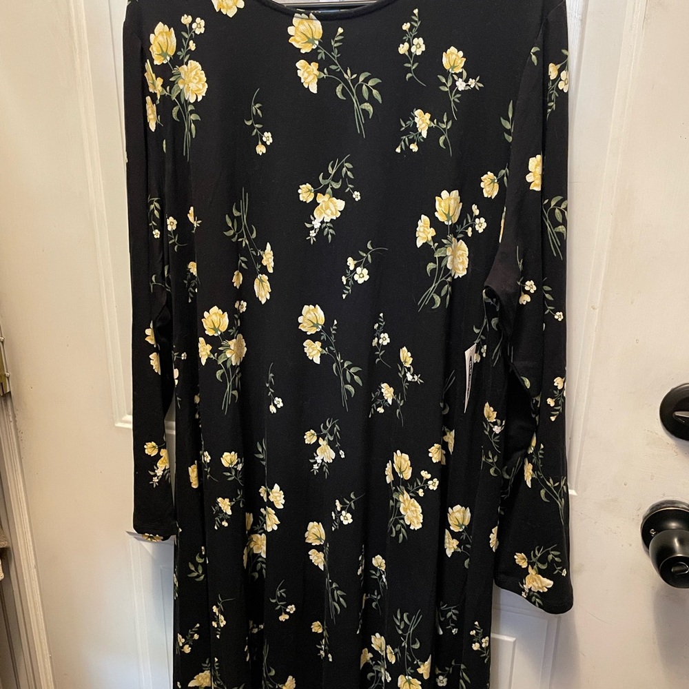 Old Navy Black Dress with Yellow Floral Design New w/tag, XXL
